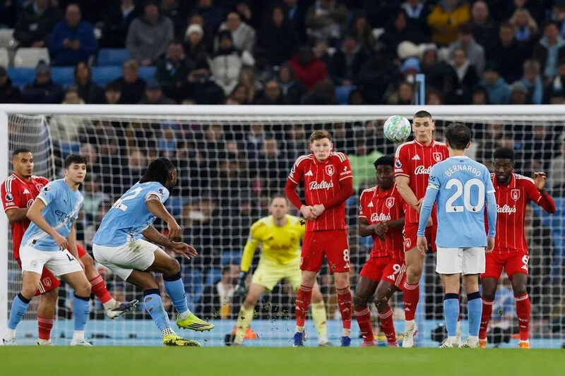 Man City vs Nottingham - Trận hòa tai hại của The Citizen